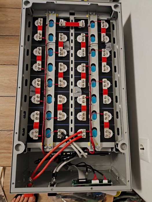 металевий корпус для LiFePo4 батареї на 15 кВт на 16 комірок EVE 280