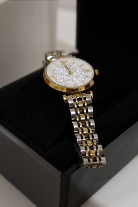 Продам годинник Armani