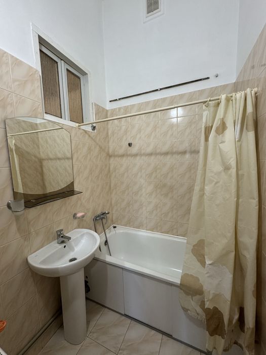 Аренда 3 ком.Базарная,АГВ,СВЕТ ЕСТЬ ВСЕГДА