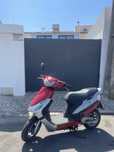 Scooter peugeot v-clic