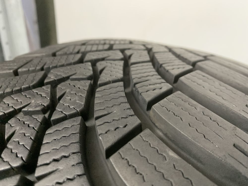 4x 235/45/18 Falken EuroWinterHS01 / 2022r 8mm / GWARANCJA