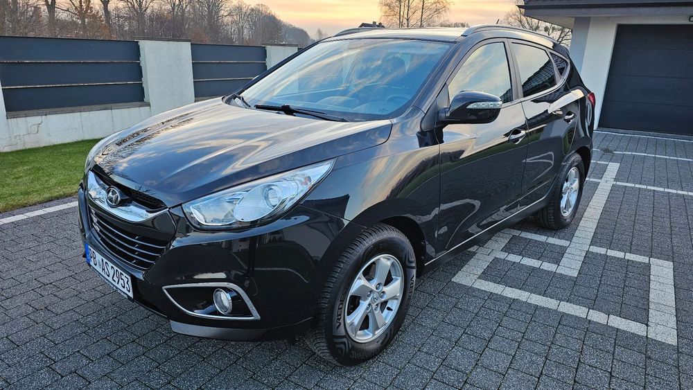 Hyundai ix35 Hyundai IX35 1.6 143tyś km Navi Keyless Półskóry piękny z Niemiec