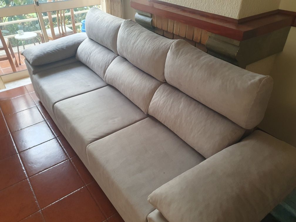 Sofá de 3 Lugares - Conforto e Qualidade