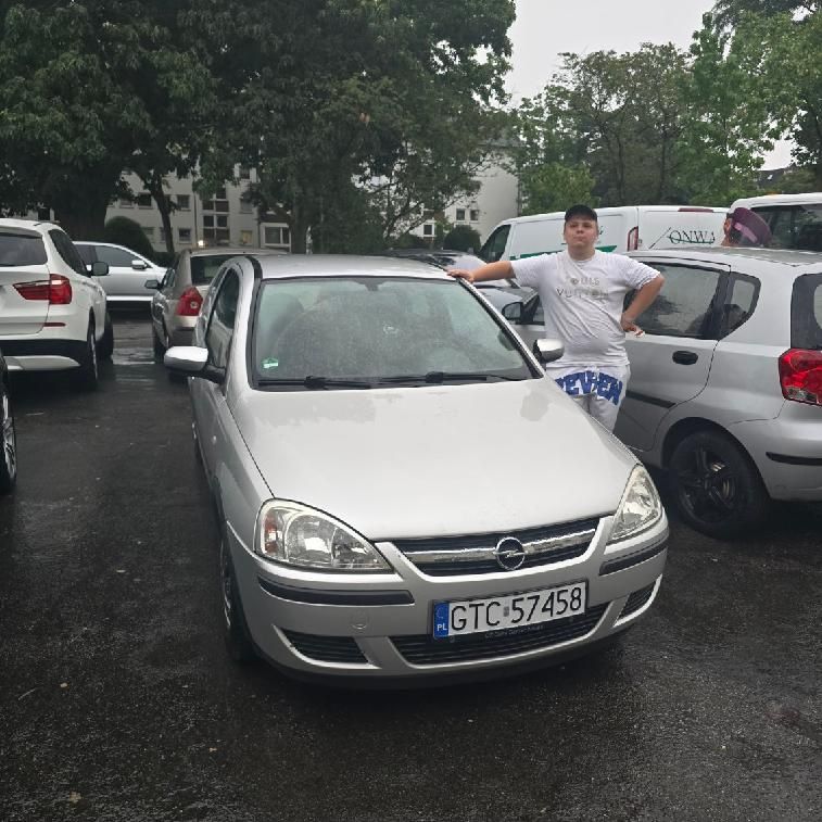 Piekna Corsa 1,2 klima 2004