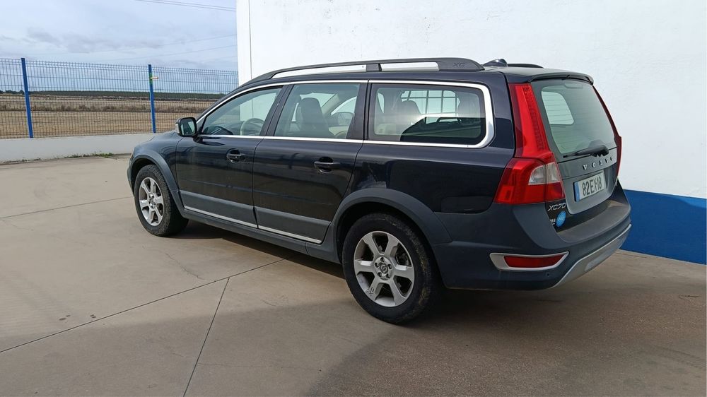 Volvo xc70 2008 awd motor D5