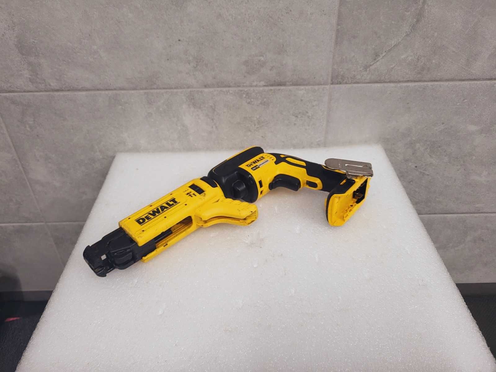 Wkrętarka do płyt DeWalt DCF620 + Magazynek DCF6201 SUPER STAN!!