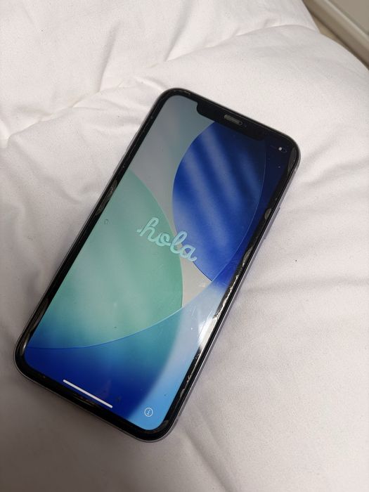 Iphone 11, em bom estados, mais 12capas, mais fones apples