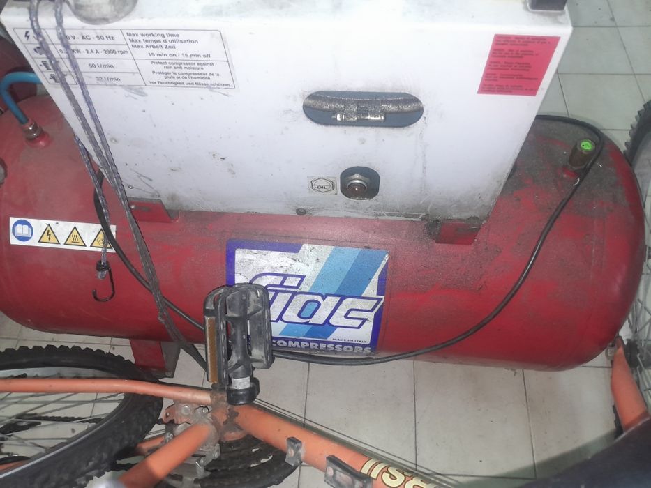 Compressor de ar de 100litrs 120€