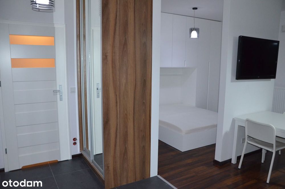 Wynajmę bezpośrednio 40-metrowe studio Gocławska Praga Południe