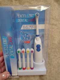 Зубная щётка электрическая со сменными насадками