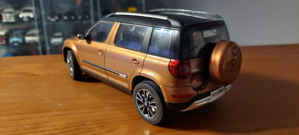 Model 1:18 Skoda Yeti Paudi