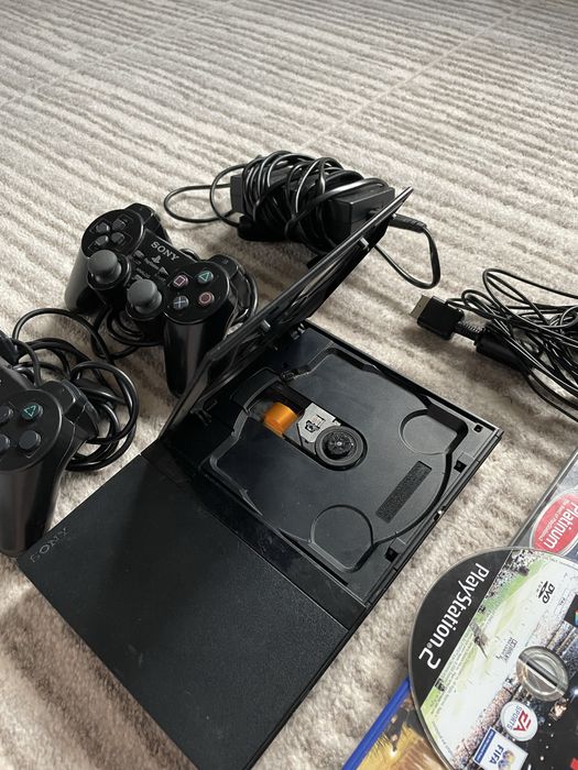 PS2 Playstation 2 slimline + 2 pady + kable + gry