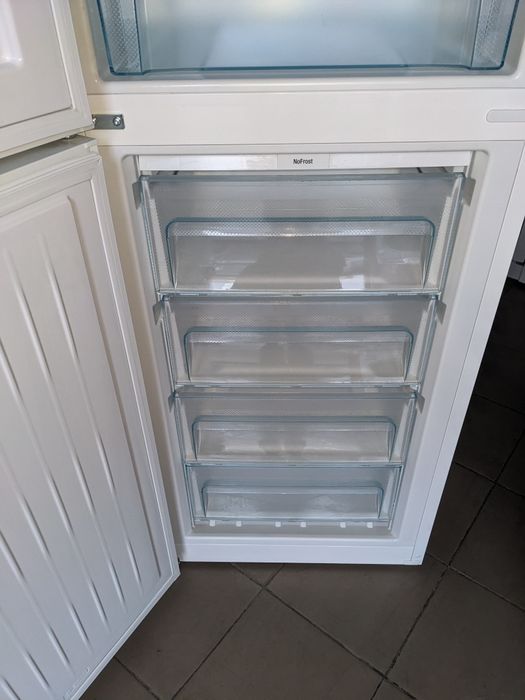 Холодильник Liebherr No Frost 185/60/60 см CN4213 Б/В