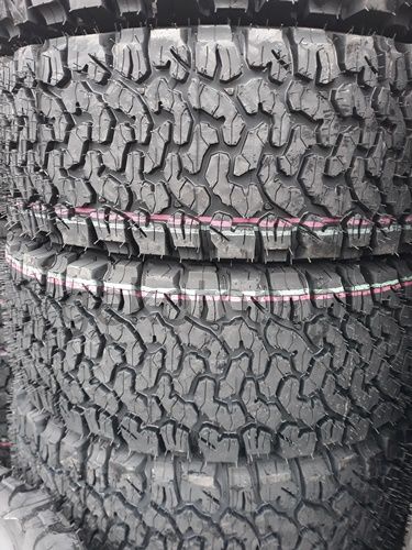 265/65 R17 A/T ROCK ALL TERRAIN Nowe bieżnikowane OPONY PETARDA Hit