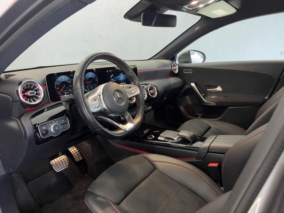 Mercedes-Benz A 180 d - CX Automática - Pack AMG