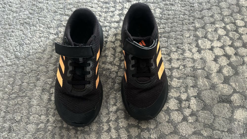 Buty Adidas rozmiar 33 lekkie