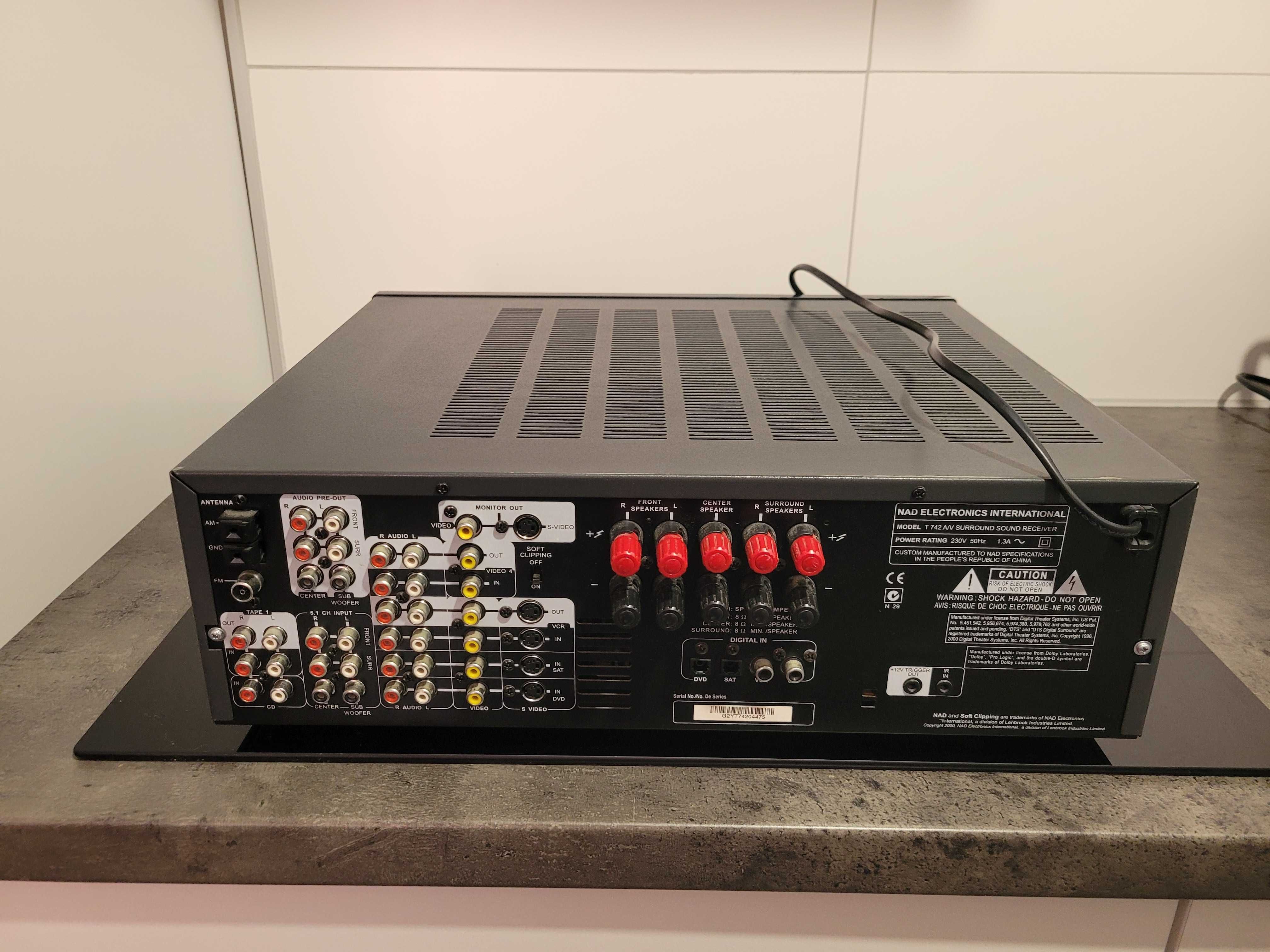 NAD T 742 Amplituner