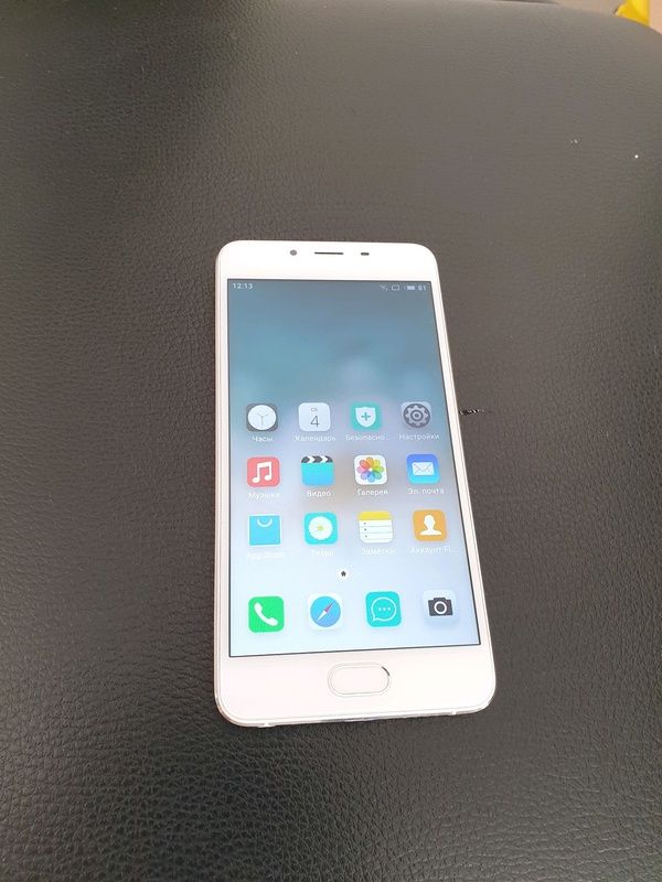 Мобильный телефон Meizu U10 16GB White (Международная версия)