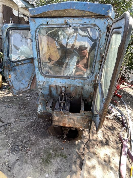 Продам кабину Т-40