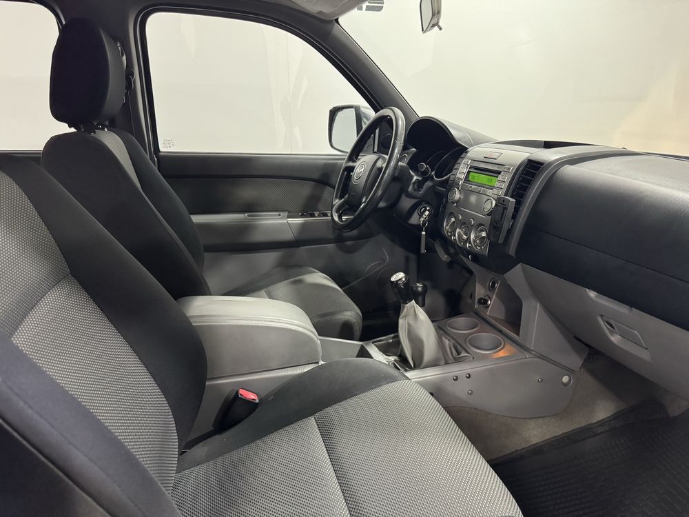 Mazda BT50 2.5 4*4 5 lugares