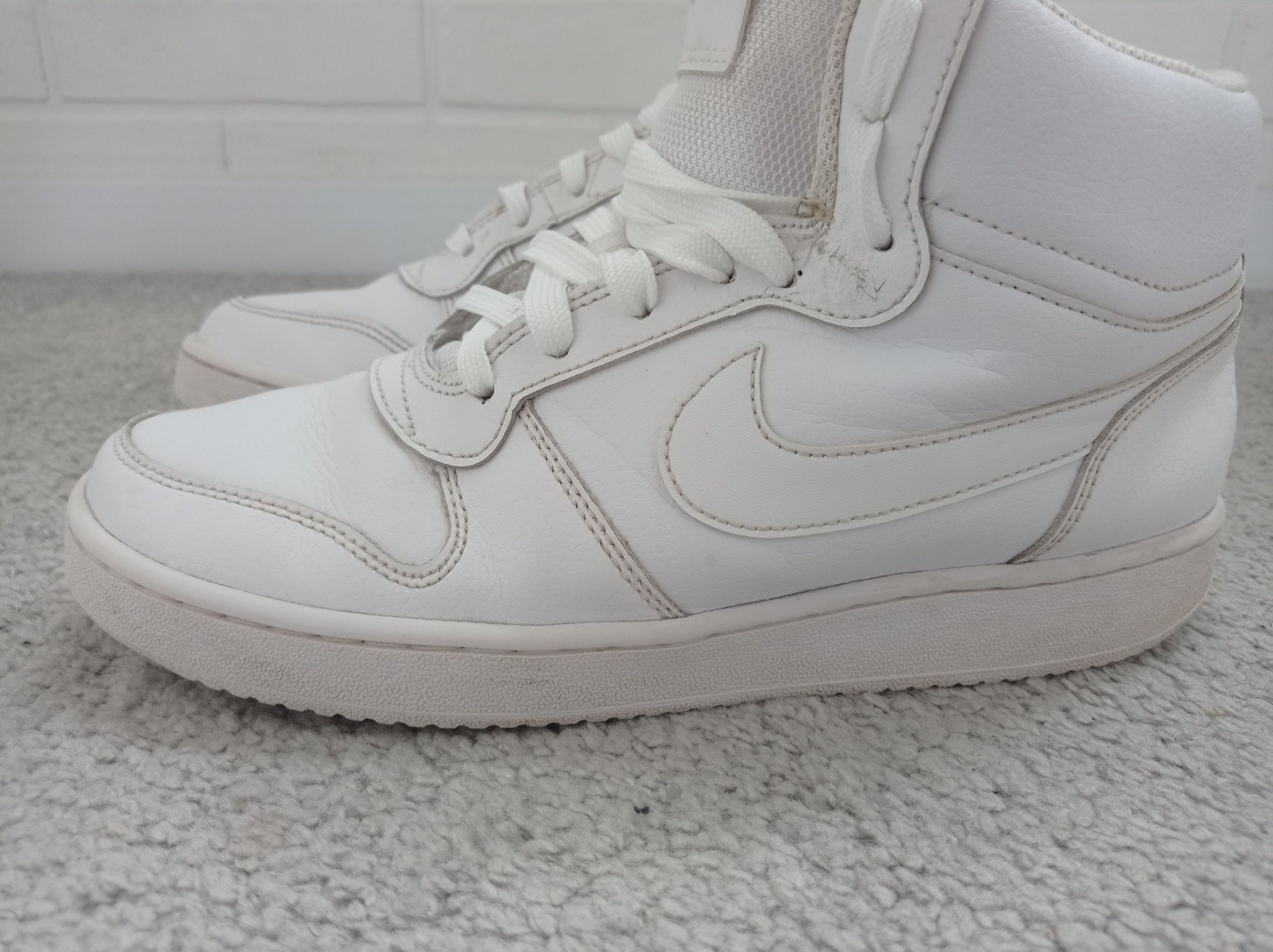 Кросівки Nike WMNS EBERNON MID AQ1778-100 р.40.5.US 9 26см.