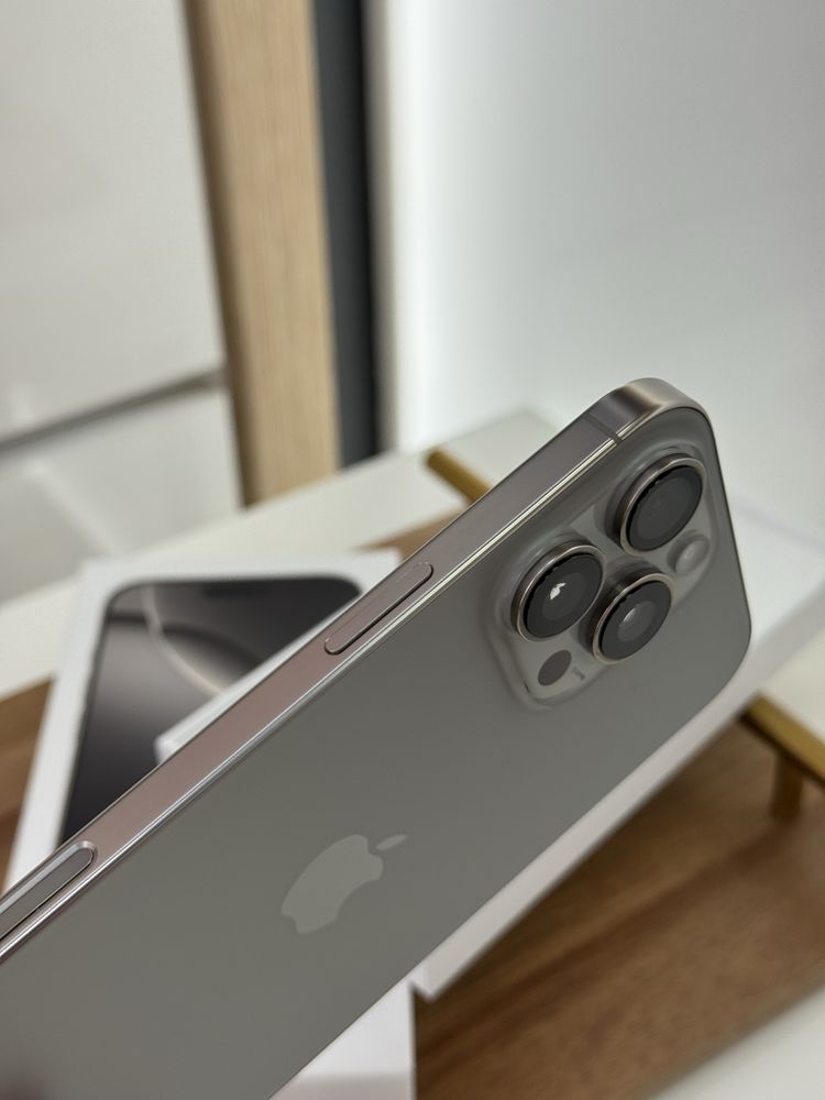 iPhone 16 Pro Max 256GB Natural Titanium