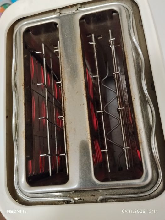 Продам тостер робочий