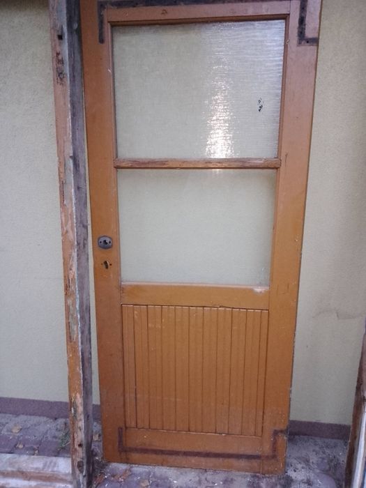 Stare drewniane drzwi gospodarcze dębowe