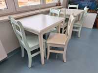 Stół i krzesła drewniane