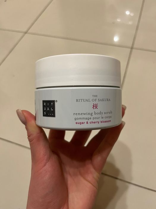 Скраб Rituals сакура