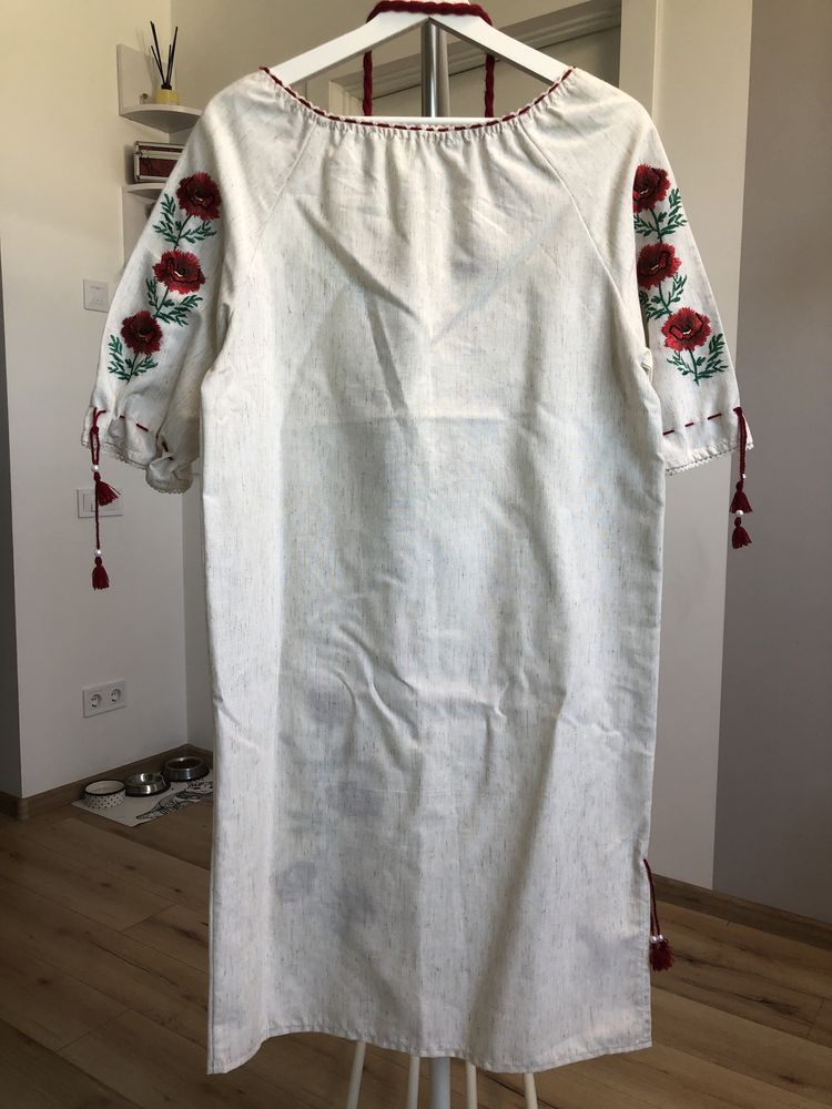 Украинское вышитое платье размер S вышиванка