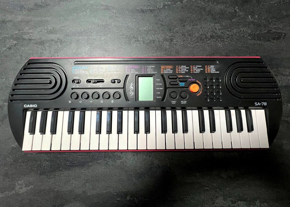 Синтезатор Casio SA-76.
Продам дитячий синтезатор Casio SA-76. Стан чу