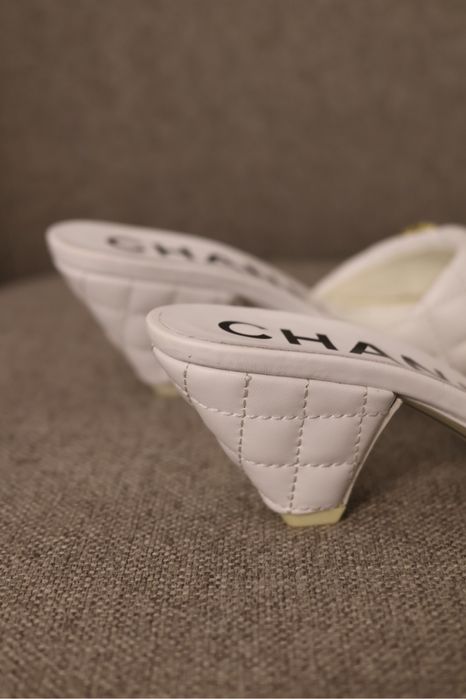 Chanel мюлі нові