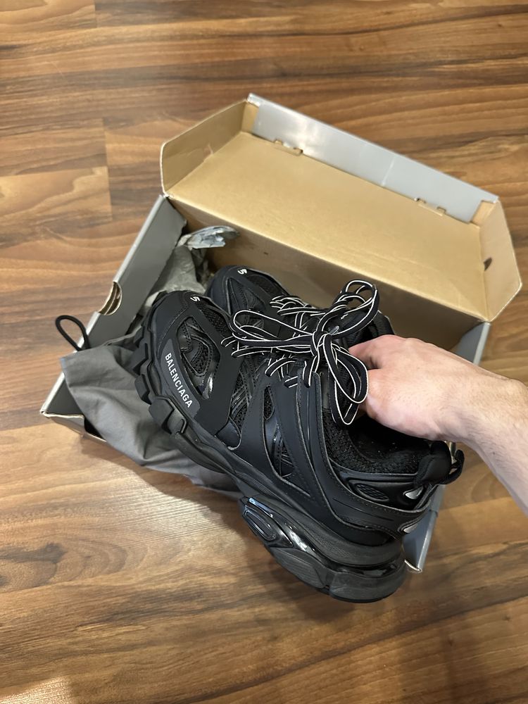 Balenciaga Track Black