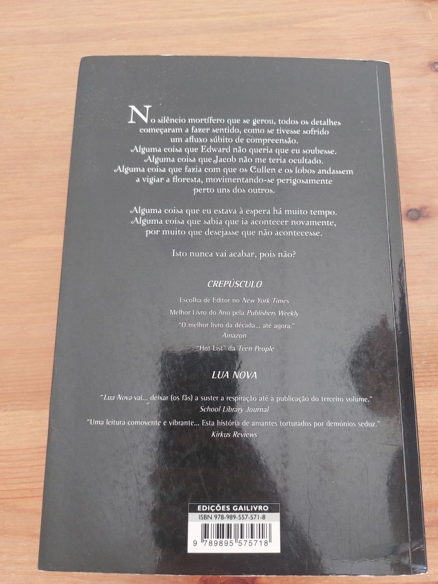 Livro - eclipse de Stepnenie Meyer