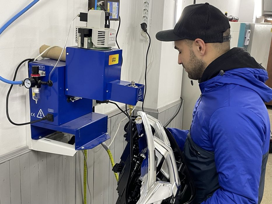 Ремонт фар авто - заміна скла, корпусу, полірування. Перепаковка.