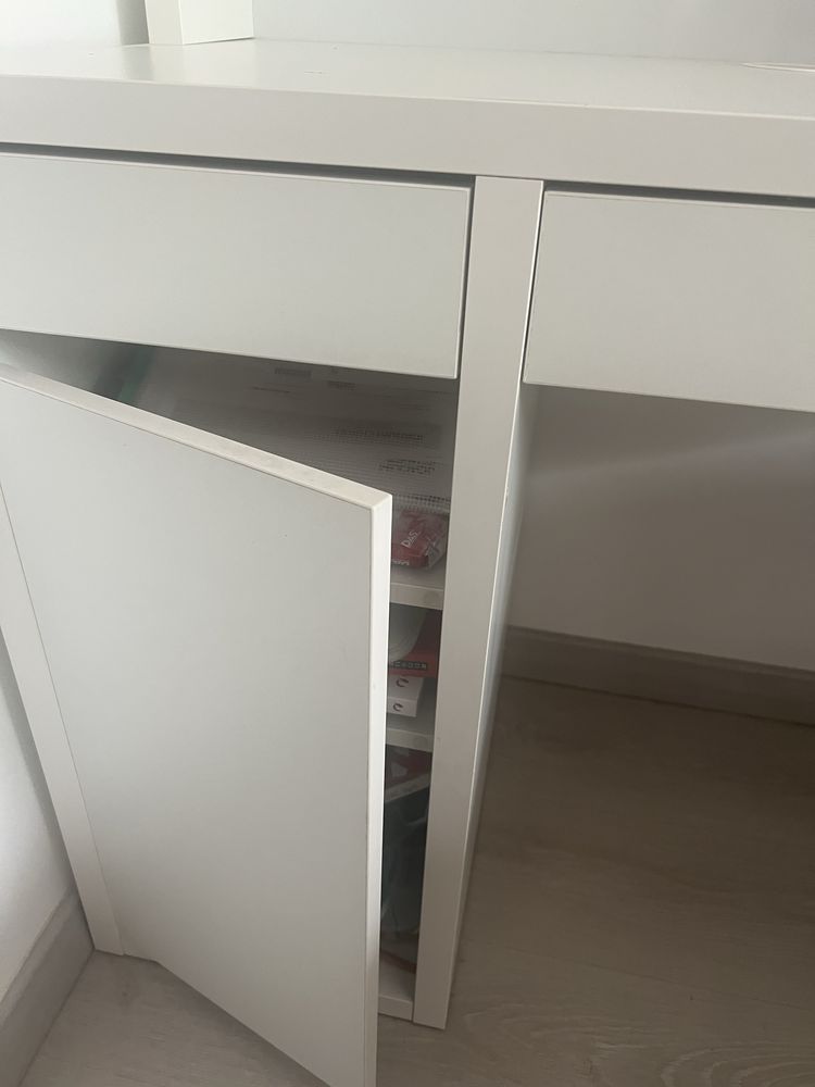 Secretaria criança ikea e cadeira