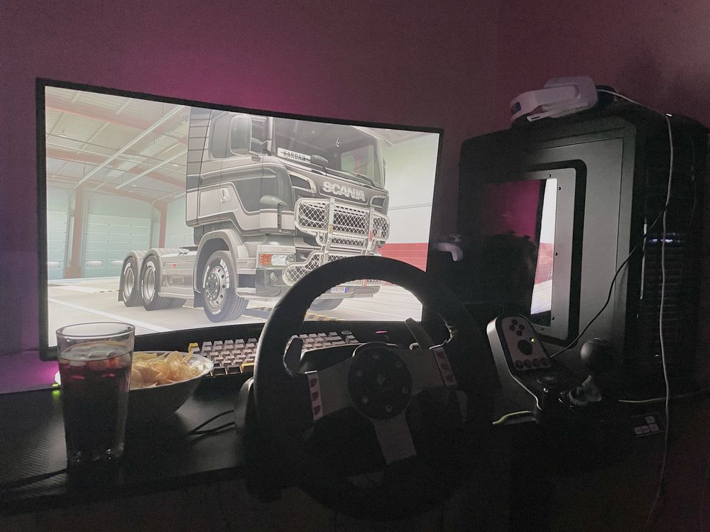 Ігровий руль Logitech g27
