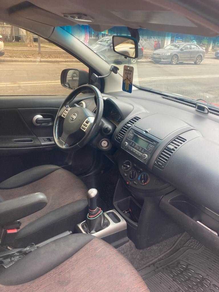 Продам Nissan NOTE