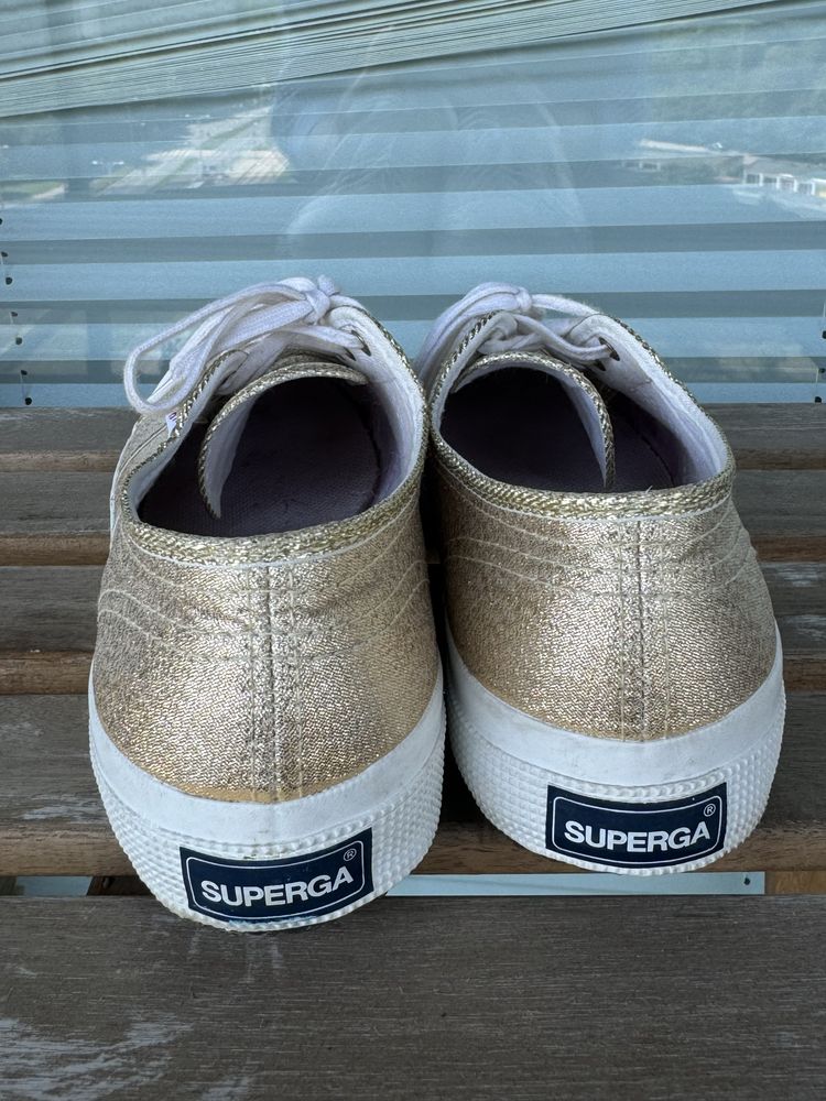 Złote buty Superga 37
