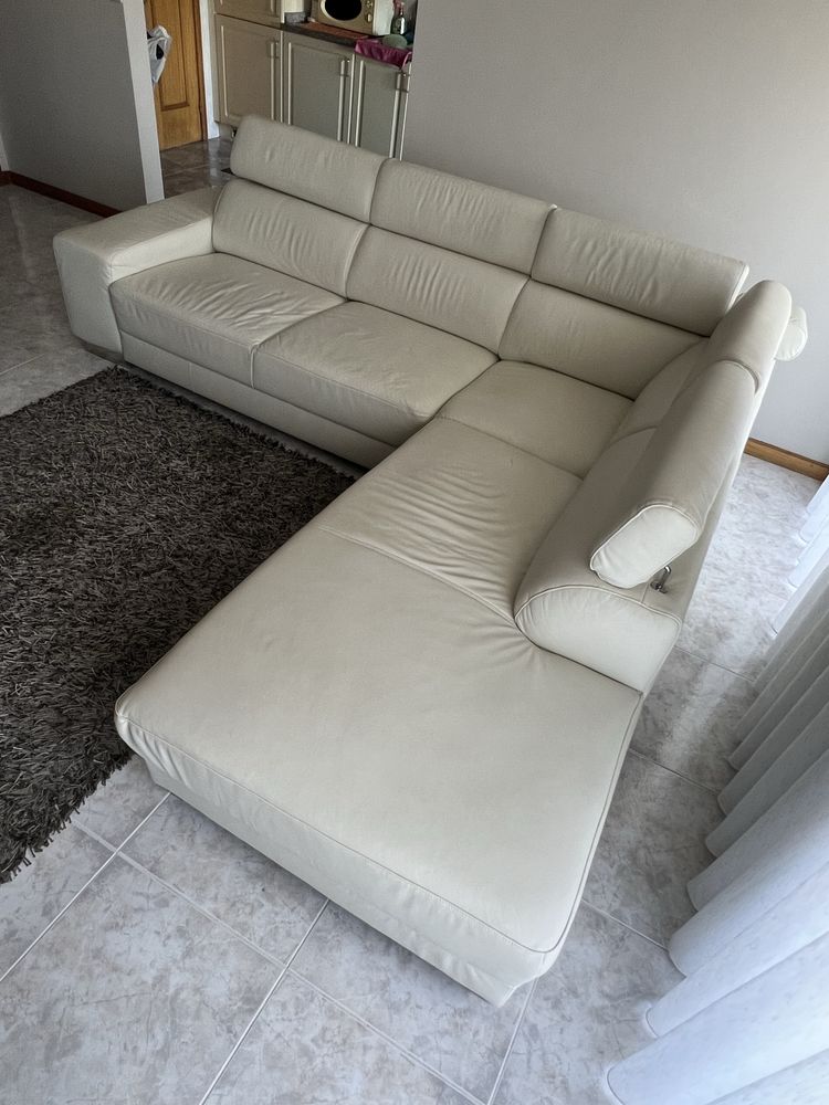 Sofá chaise longue branco