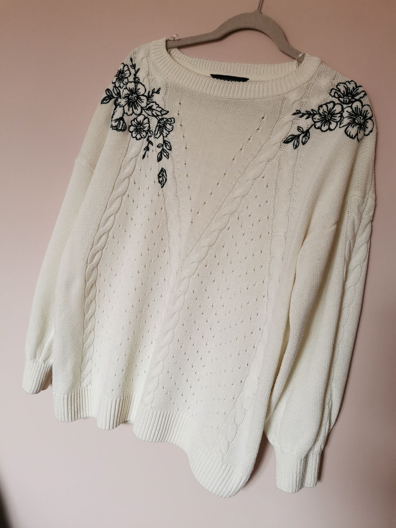 Dorothy Perkins sweter kremowy beżowy aplikacja kwiaty czarna 44 46