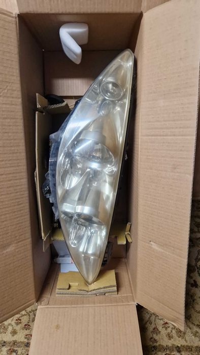 Farol peugeot 308 esquerdo e direito - usados