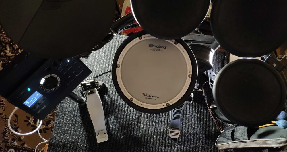 Електронна ударна установка ROLAND TD-17 зі стійкою MDS Compact