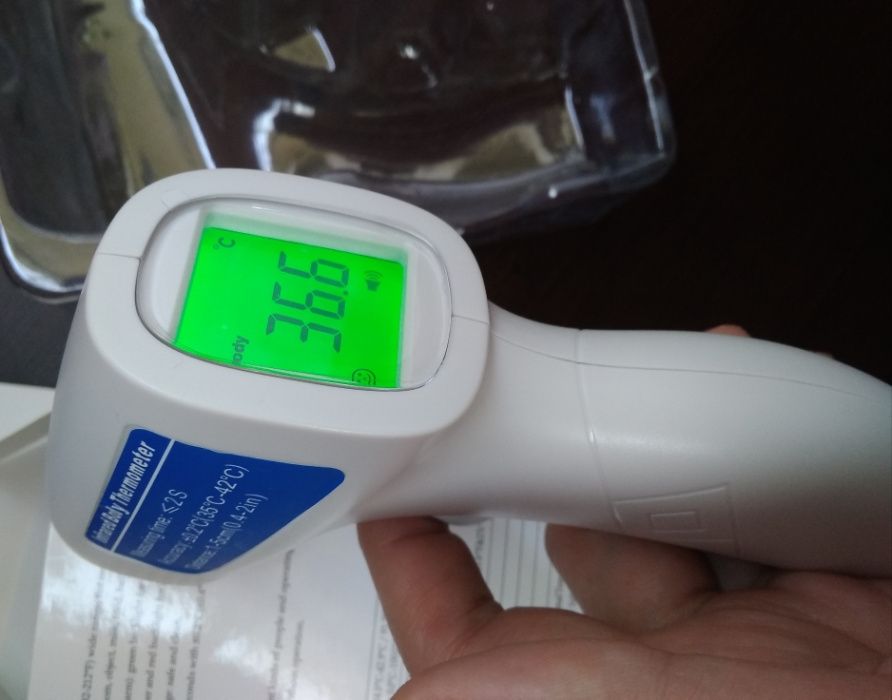 Инфракрасный термометр пирометр электронный. для лба бесконтактный