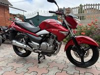 Suzuki GSR250 розмитнений