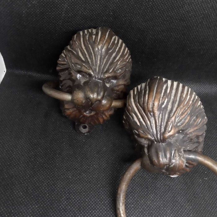 Винтажная дверная ручка в форме головы льва с кольцом полный комплект.