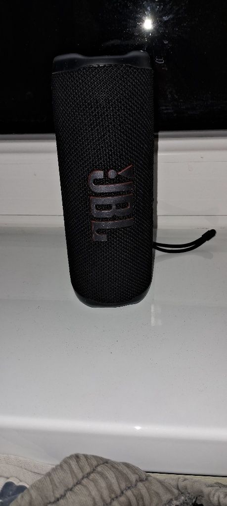 Jbl flip6   майже нова