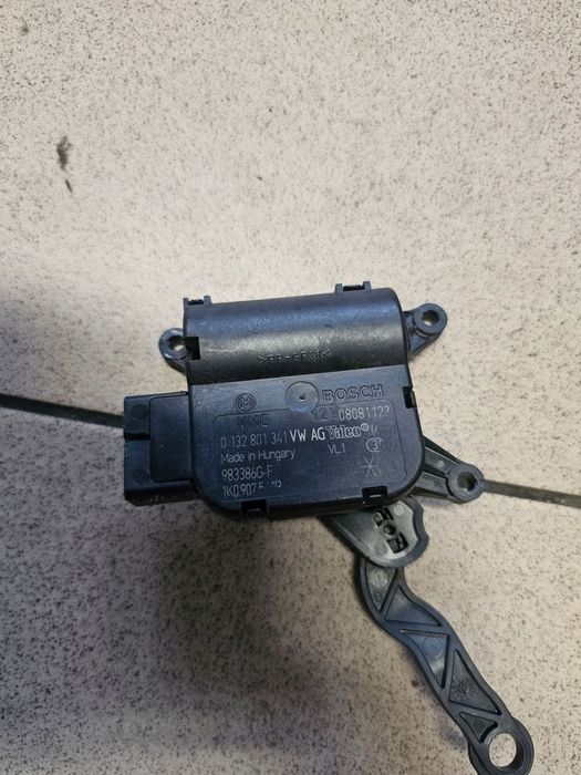 Silniczek nagrzewnicy 0132801341 Volkswagen Audi Seat Skoda