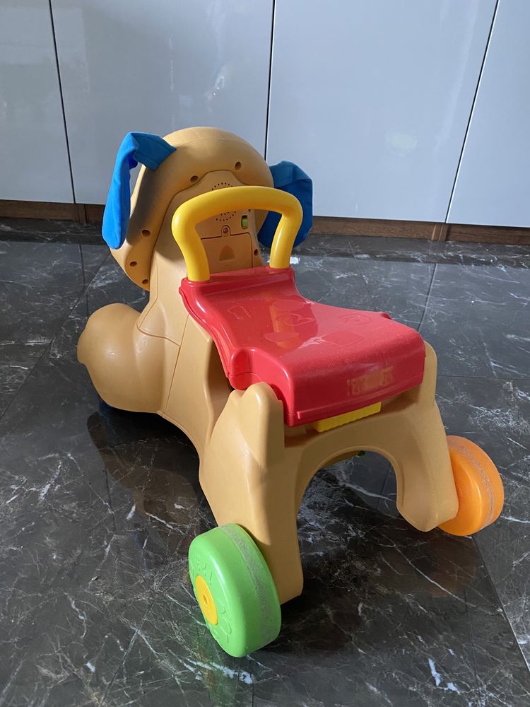 Jezdzik pchacz piesek fisher price